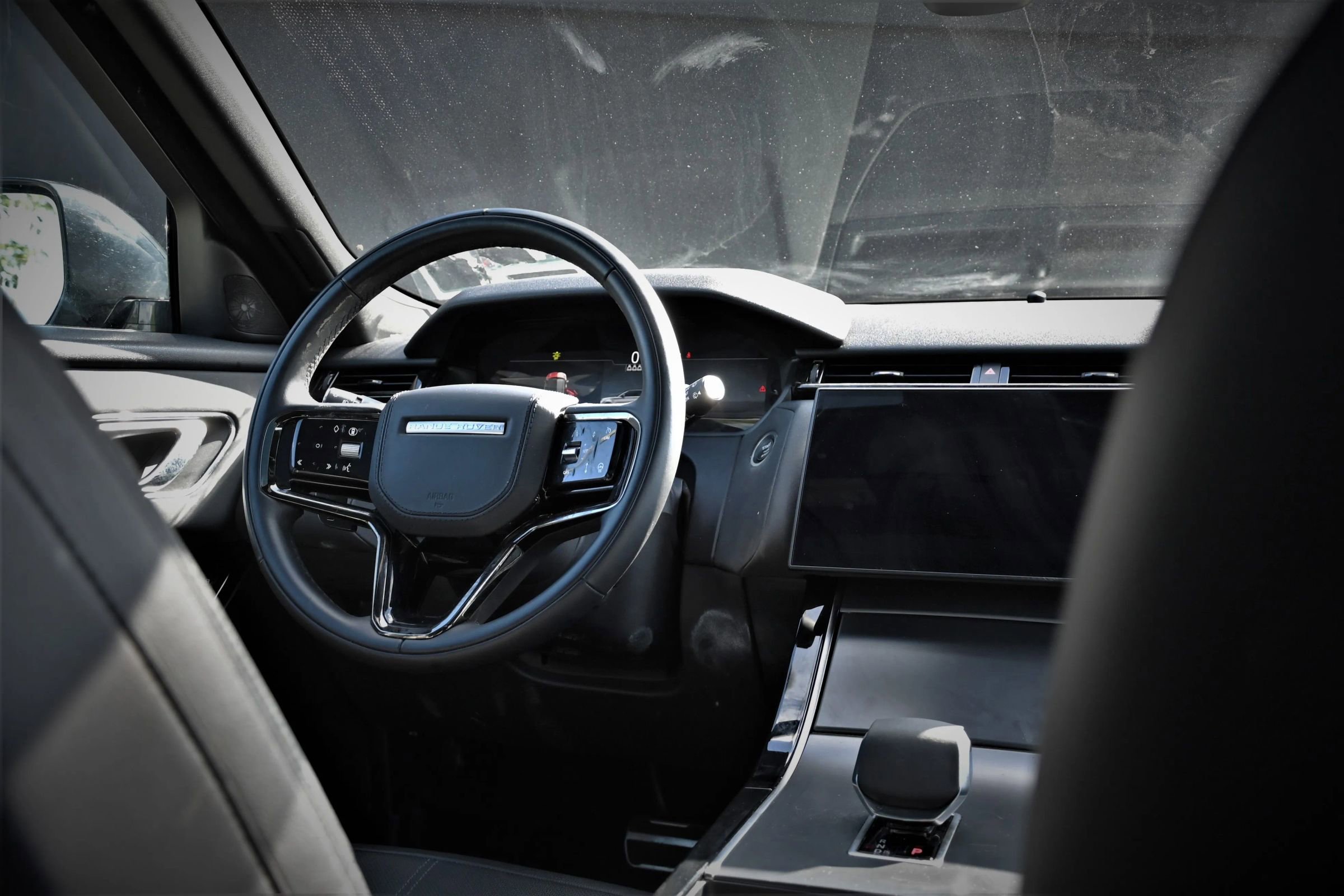 Used 2025 Land Rover Range Rover Velar Dynamic SE image 10