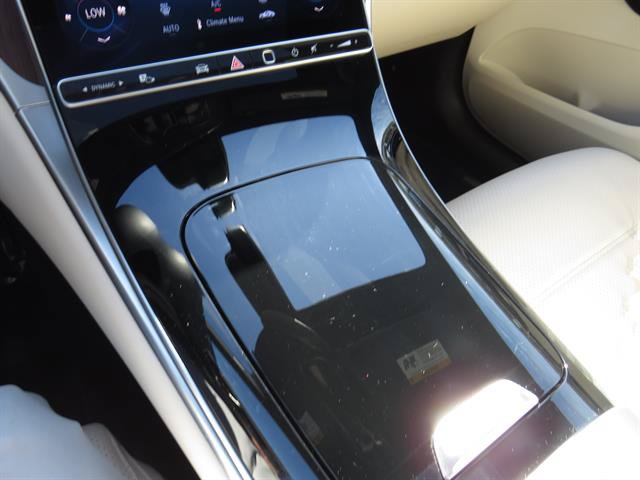 Used 2026 Mercedes-Benz GLC 300 4MATIC image 17
