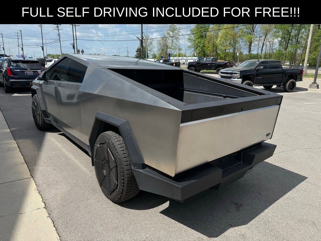 Used 2024 Tesla Cybertruck Cyberbeast AWD/4WD image 4
