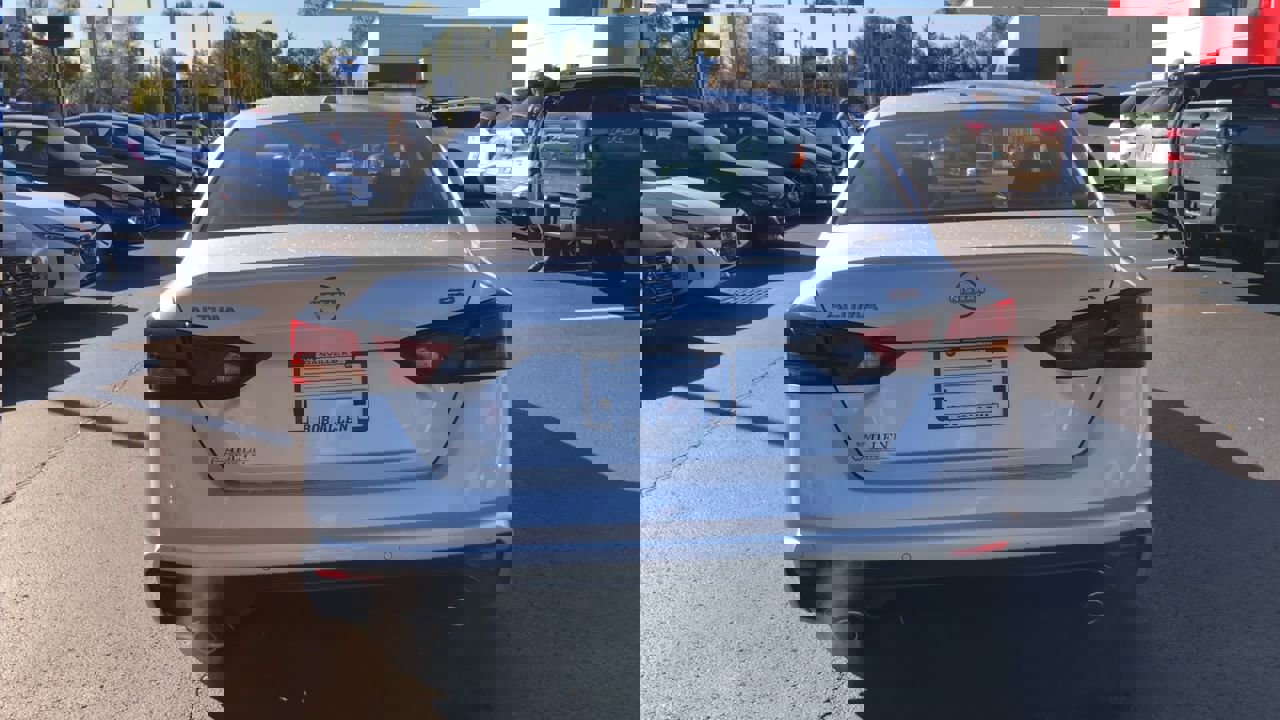 New 2025 Nissan Altima 2.5 SR w/ SR Premium Package image 7