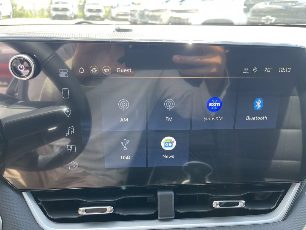 New 2026 Chevrolet Equinox LT w/ Convenience Package II FWD image 16