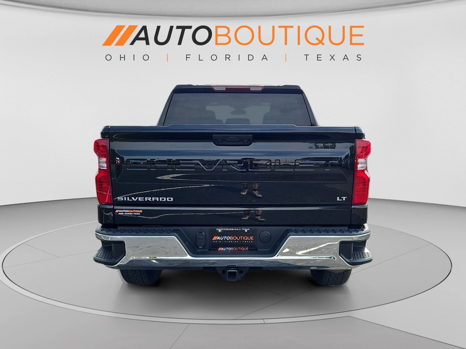 Used 2024 Chevrolet Silverado 1500 LT AWD/4WD image 4