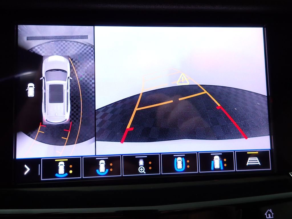 Used 2020 Cadillac XT6 Premium Luxury w/ Platinum Package image 5