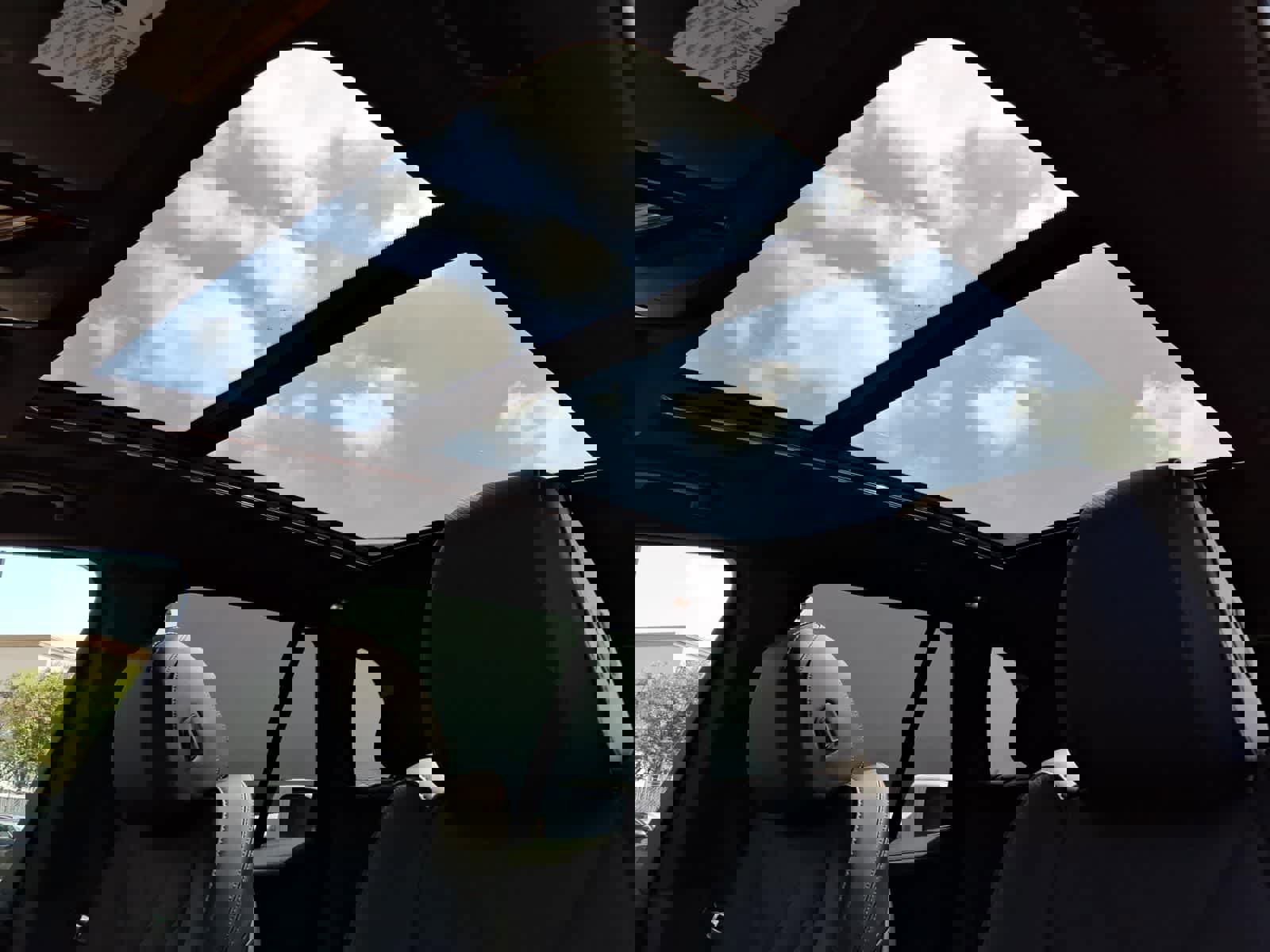 Used 2025 BMW X5 xDrive50e w/ M Sport Package image 16