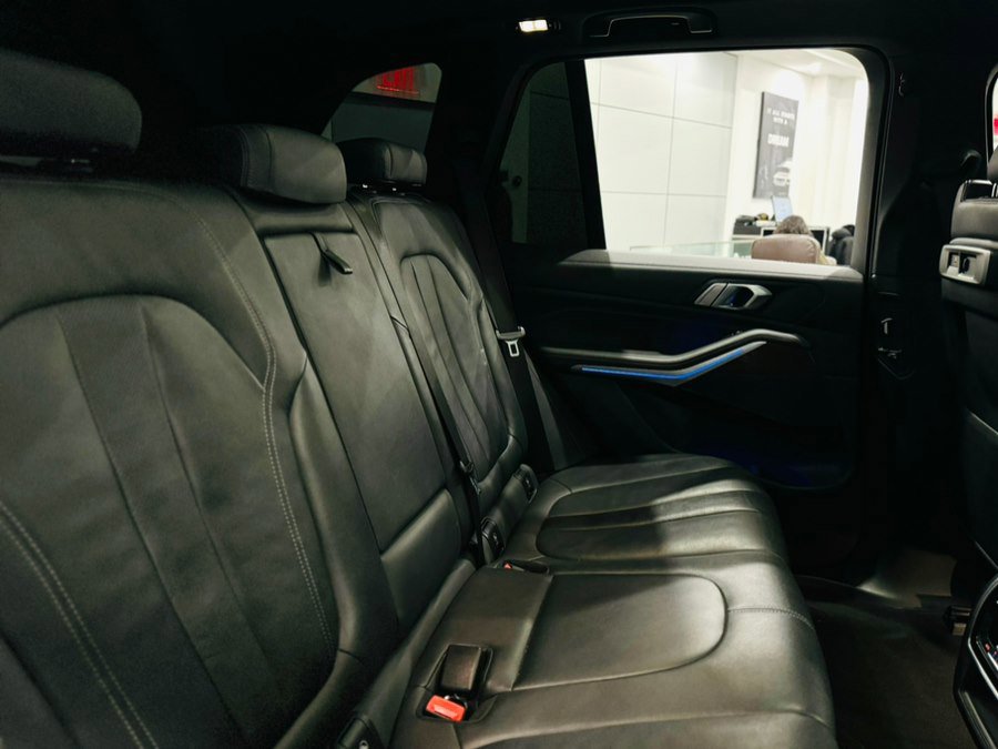Used 2022 BMW X5 sDrive40i w/ M Sport Package image 25