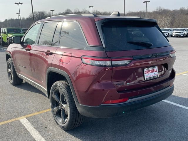 New 2026 Jeep Grand Cherokee Limited w/ Limited Altitude Package AWD/4WD image 5