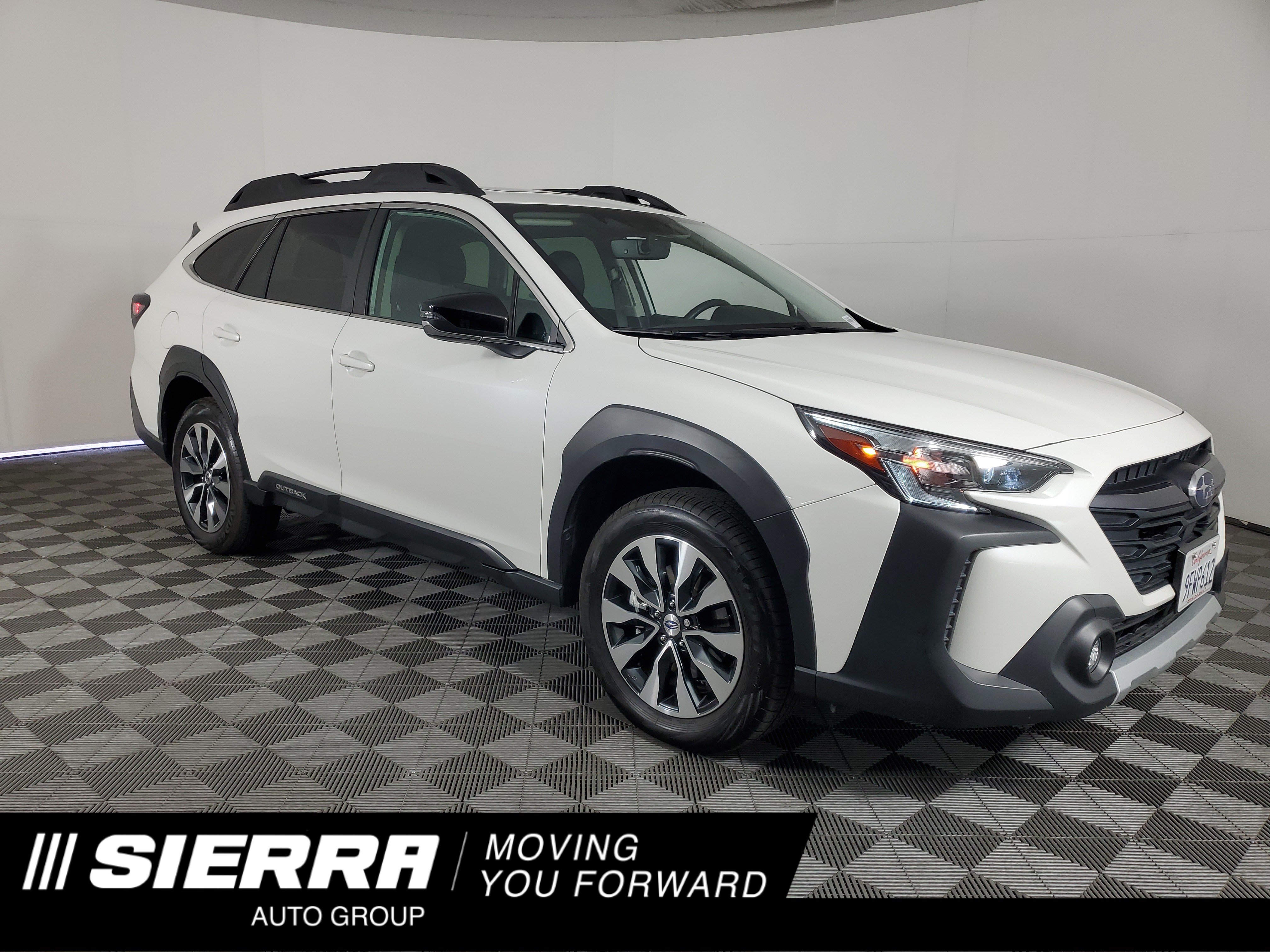 Used 2023 Subaru Outback Limited AWD/4WD image 1
