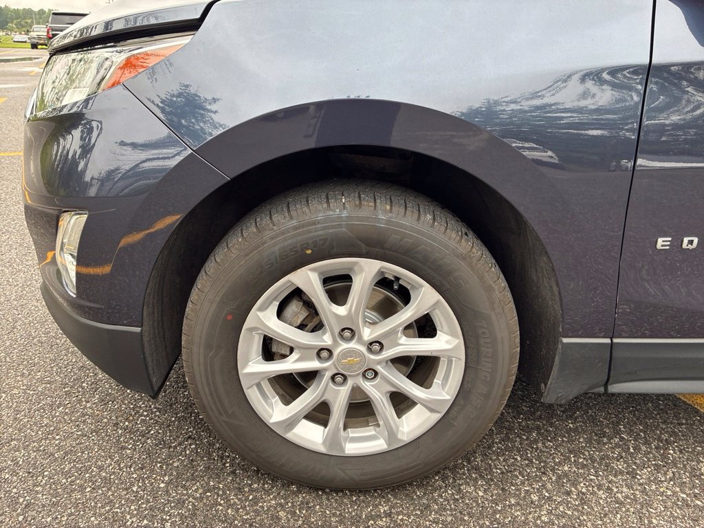 Used 2019 Chevrolet Equinox LS AWD/4WD image 36