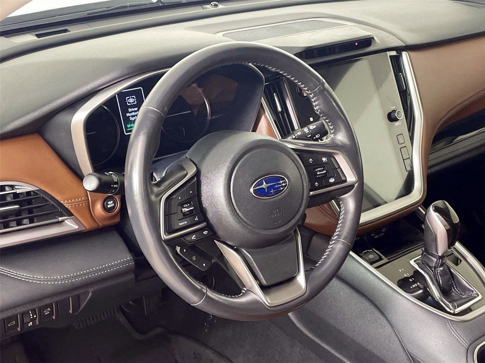 Used 2020 Subaru Outback Touring w/ Popular Package #2 image 19