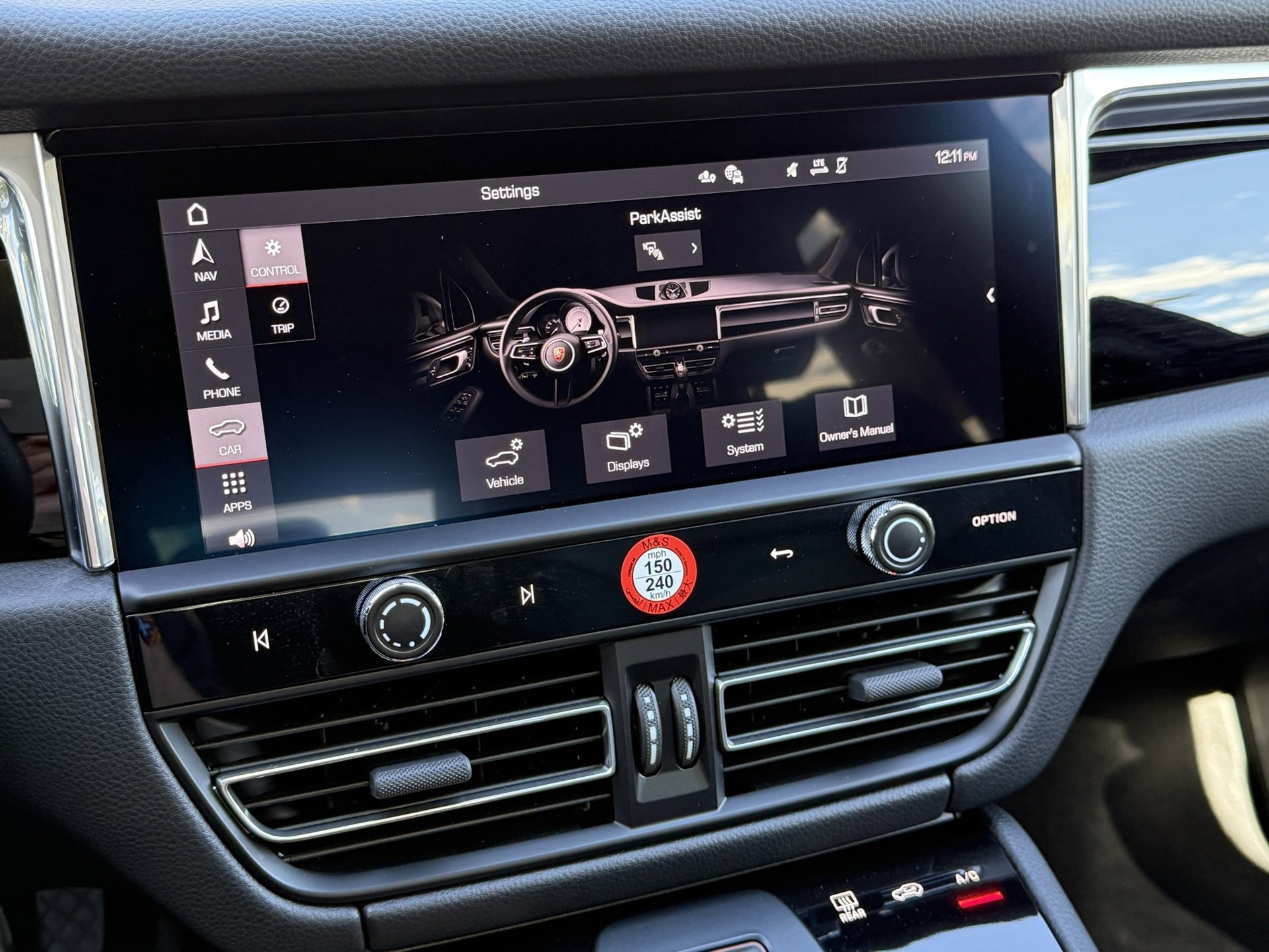 Used 2025 Porsche Macan image 21