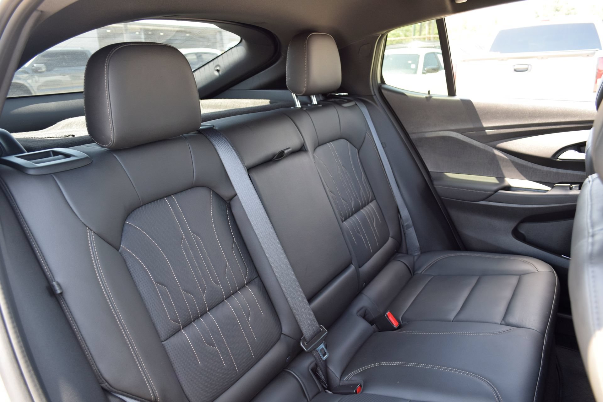 Used 2025 Buick Envista Avenir FWD image 21