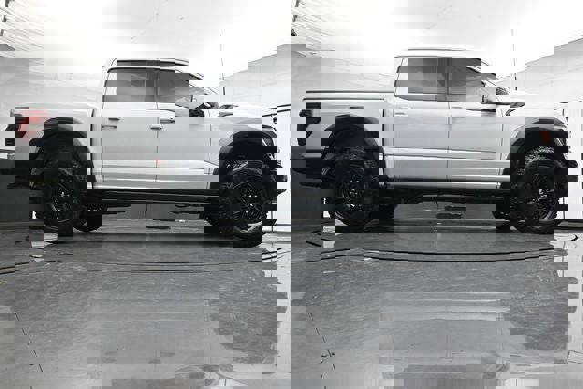 Used 2025 Ford F150 Raptor image 34