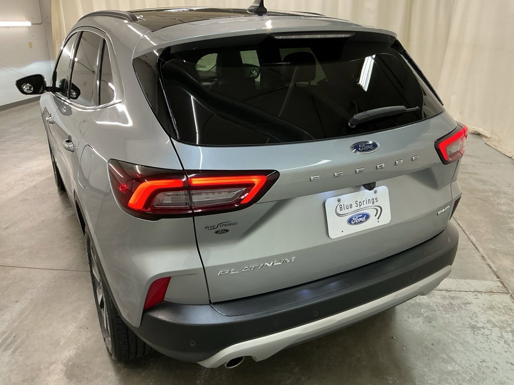 Used 2024 Ford Escape Platinum w/ Premium Technology Package AWD/4WD image 9