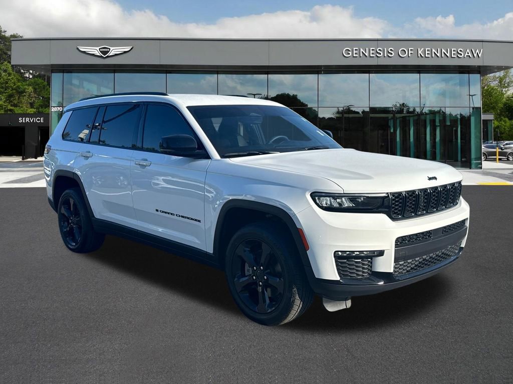 Used 2024 Jeep Grand Cherokee L Limited w/ Black Appearance Package AWD/4WD image 1