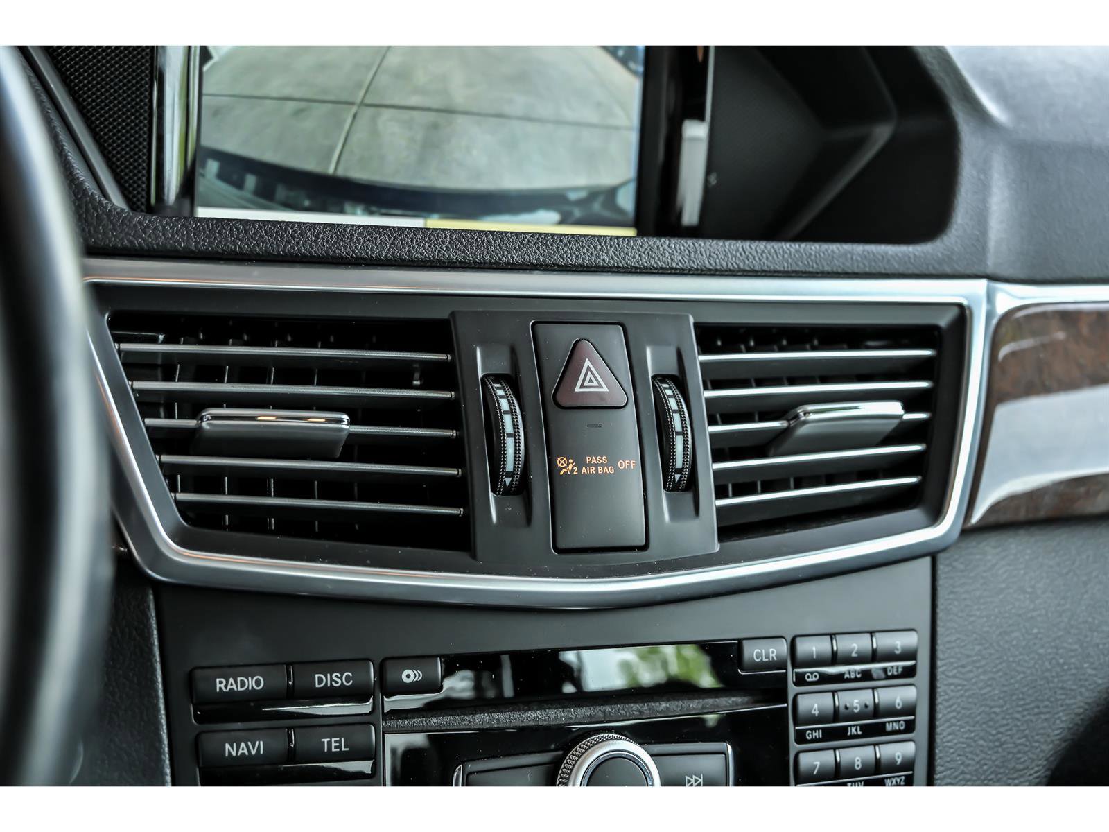 Used 2011 Mercedes-Benz E 350 4MATIC Sedan image 20