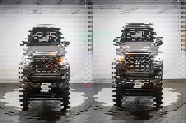 Certified 2023 Toyota Tacoma TRD Off-Road image 7