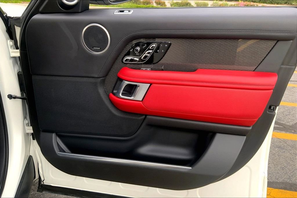Used 2021 Land Rover Range Rover SV Autobiography Dynamic image 22