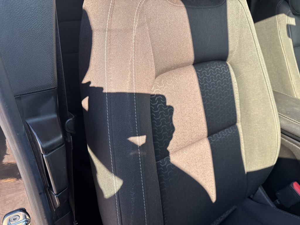 Certified 2017 GMC Canyon SLE w/ SLE Convenience Package image 20