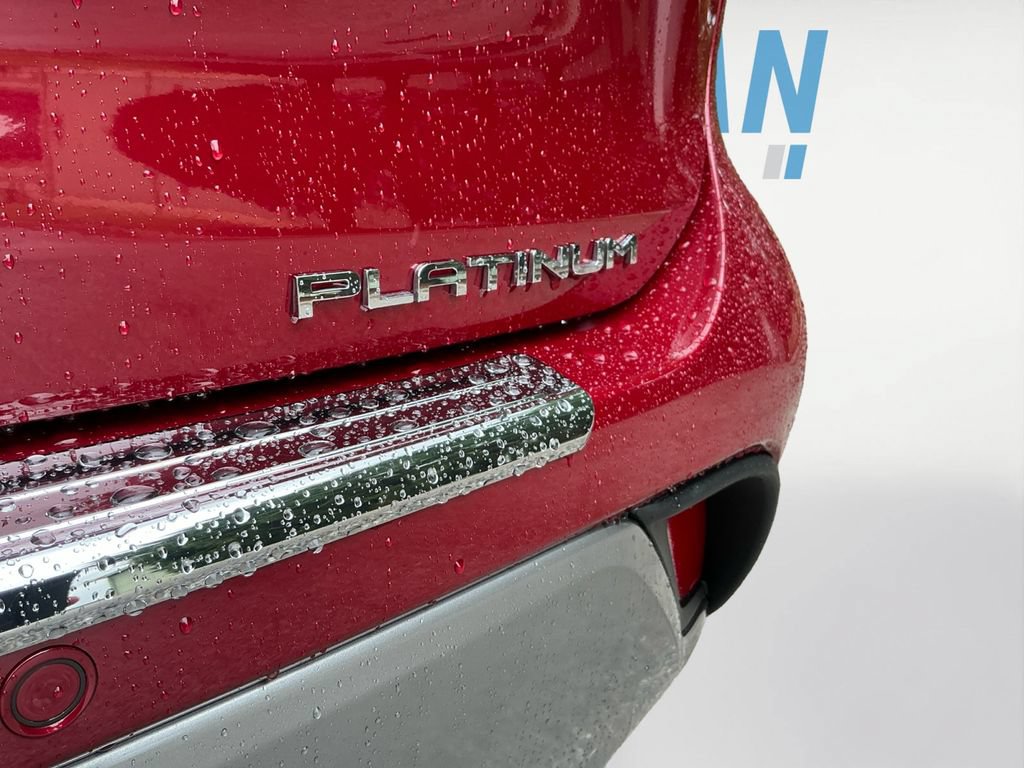 Certified 2024 Toyota Highlander Platinum FWD image 24
