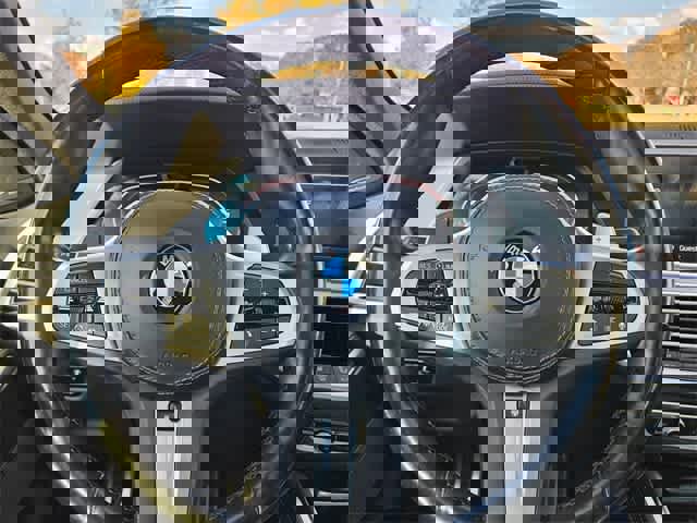 Used 2023 BMW X6 xDrive40i w/ Executive Package image 22