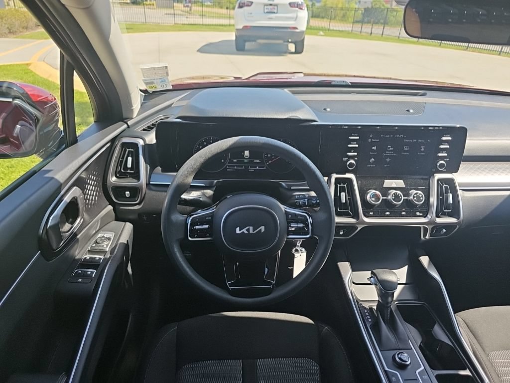 Used 2022 Kia Sorento LX FWD image 25