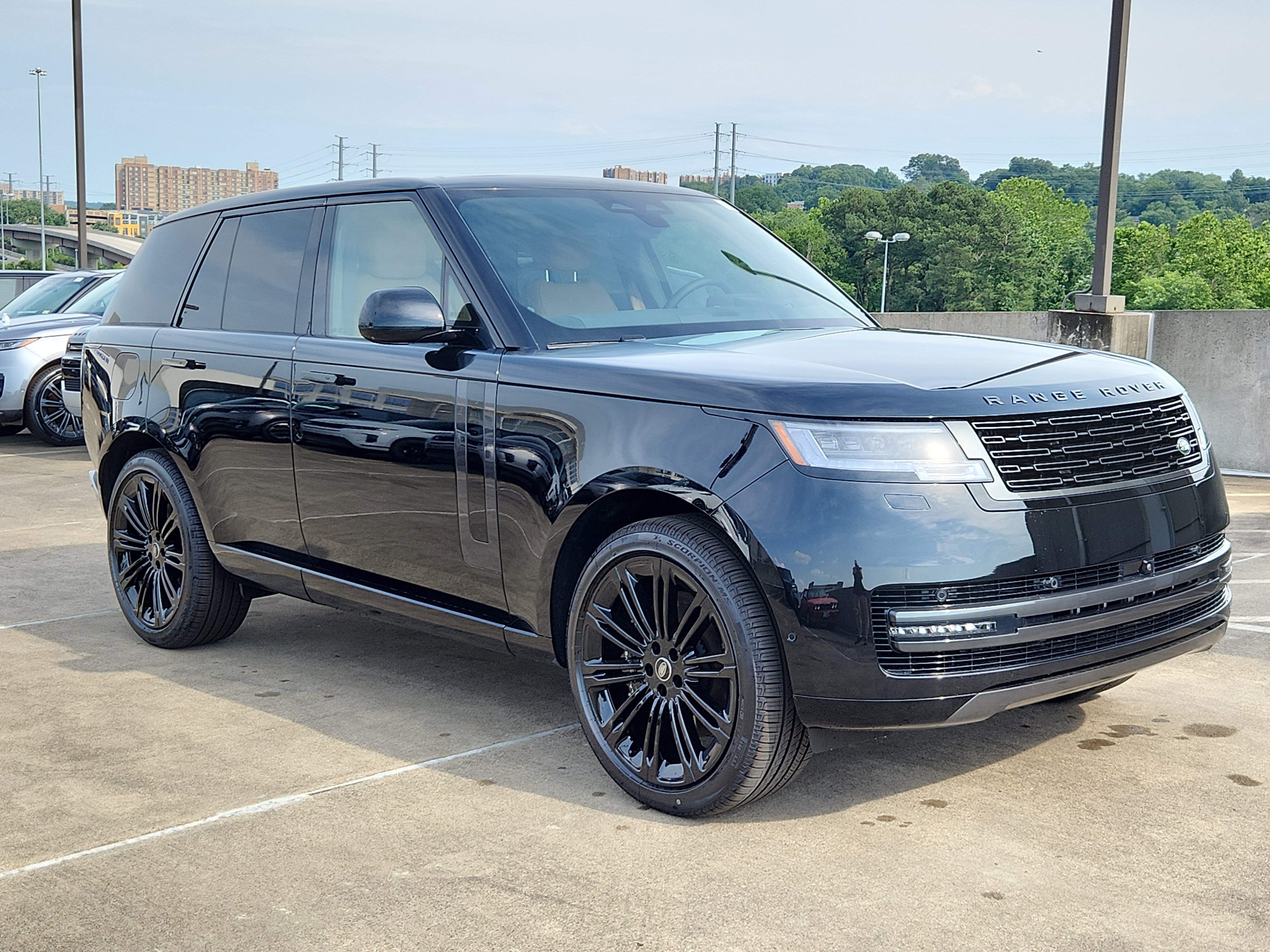 New 2025 Land Rover Range Rover SE image 10