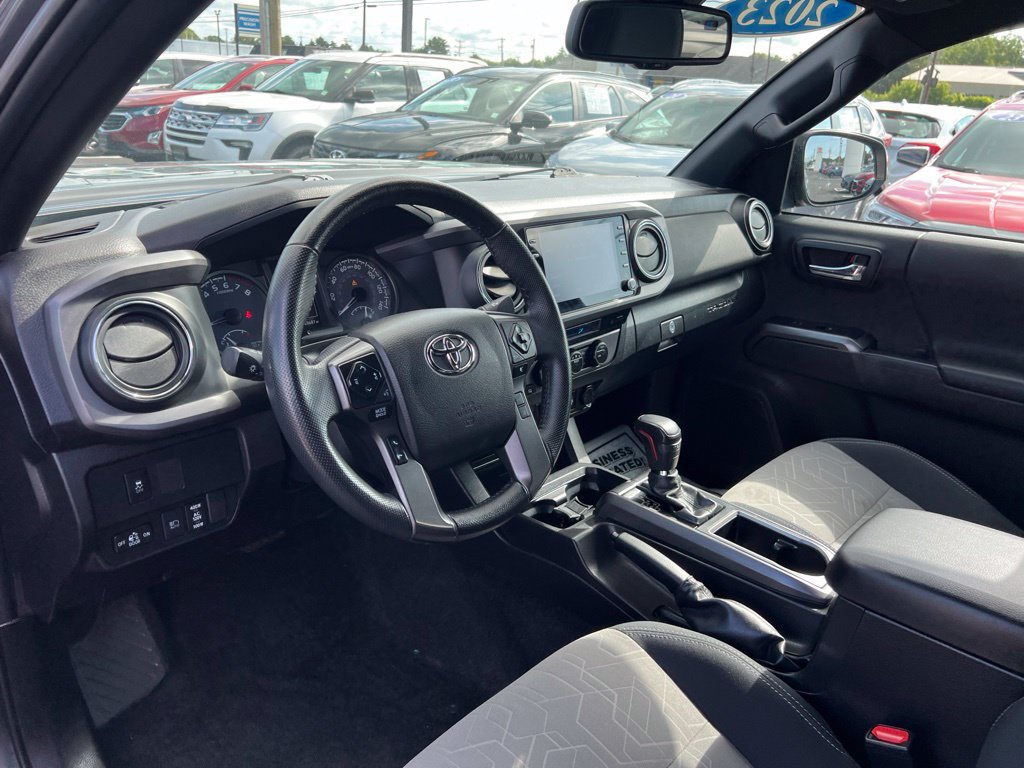 Used 2023 Toyota Tacoma TRD Off-Road w/ Black Out Package (TMS) AWD/4WD image 9