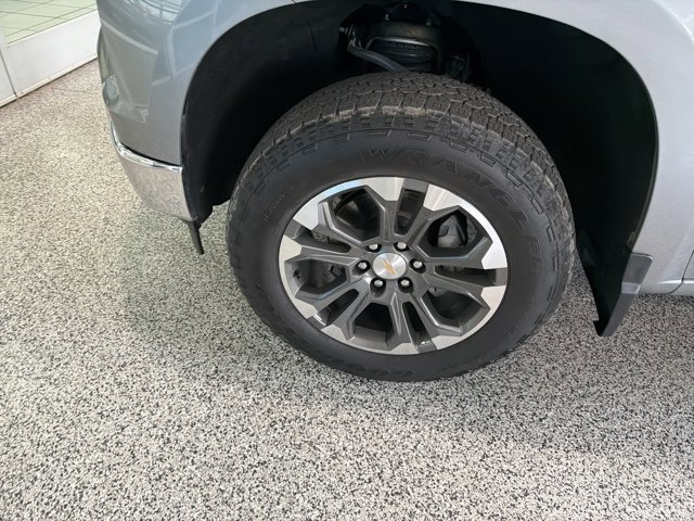 Used 2024 Chevrolet Silverado 1500 LTZ w/ Technology Package image 3