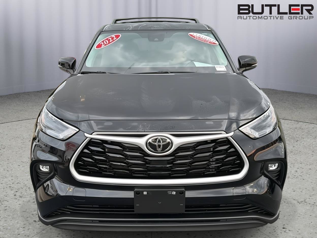 Certified 2024 Toyota Highlander LE AWD/4WD image 9