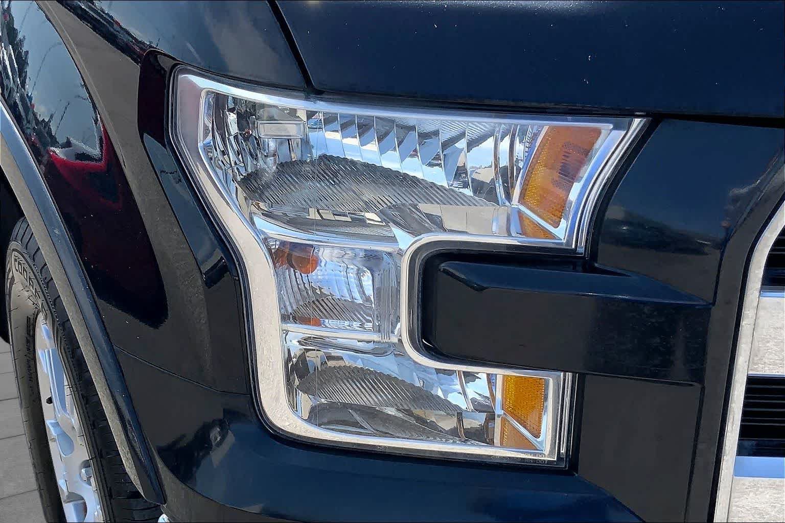 Used 2015 Ford F150 Lariat w/ Trailer Tow Package RWD image 26