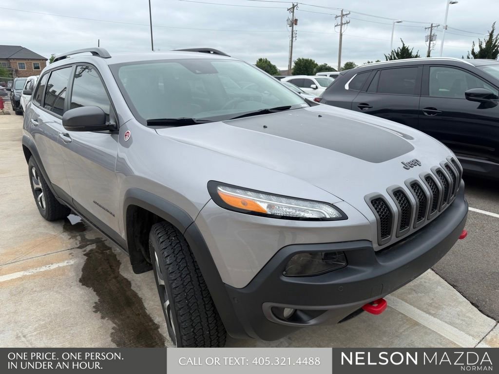 Used 2017 Jeep Cherokee Trailhawk image 8