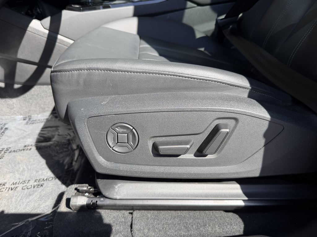Used 2025 Audi Q6 e-tron Premium w/ Convenience Package RWD image 35