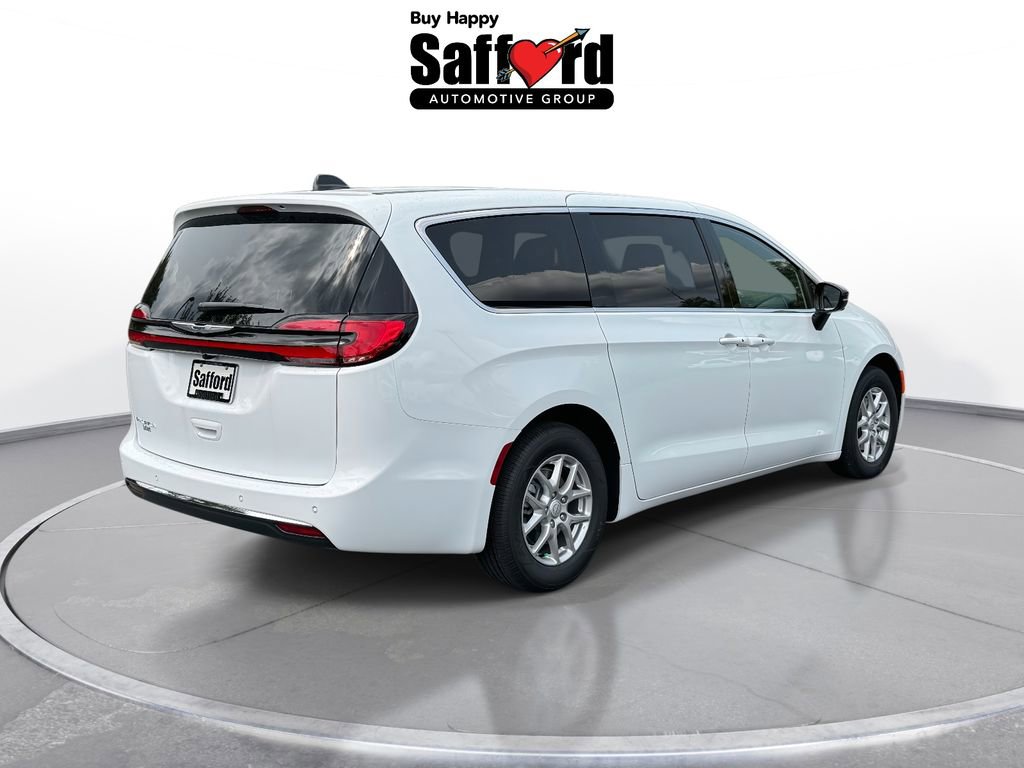 New 2026 Chrysler Pacifica Select image 10
