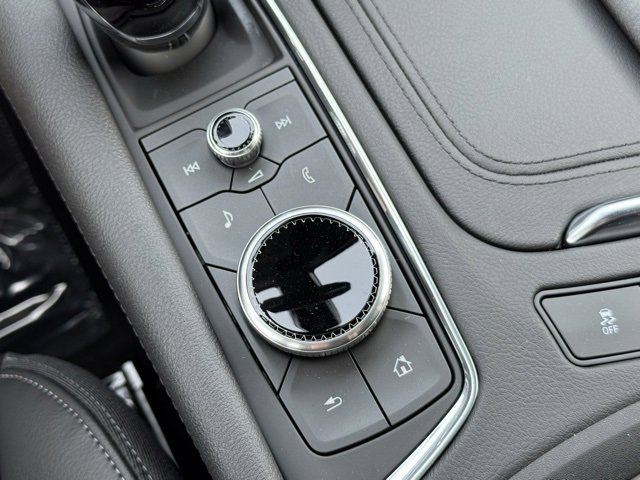 New 2025 Cadillac XT6 Luxury image 16