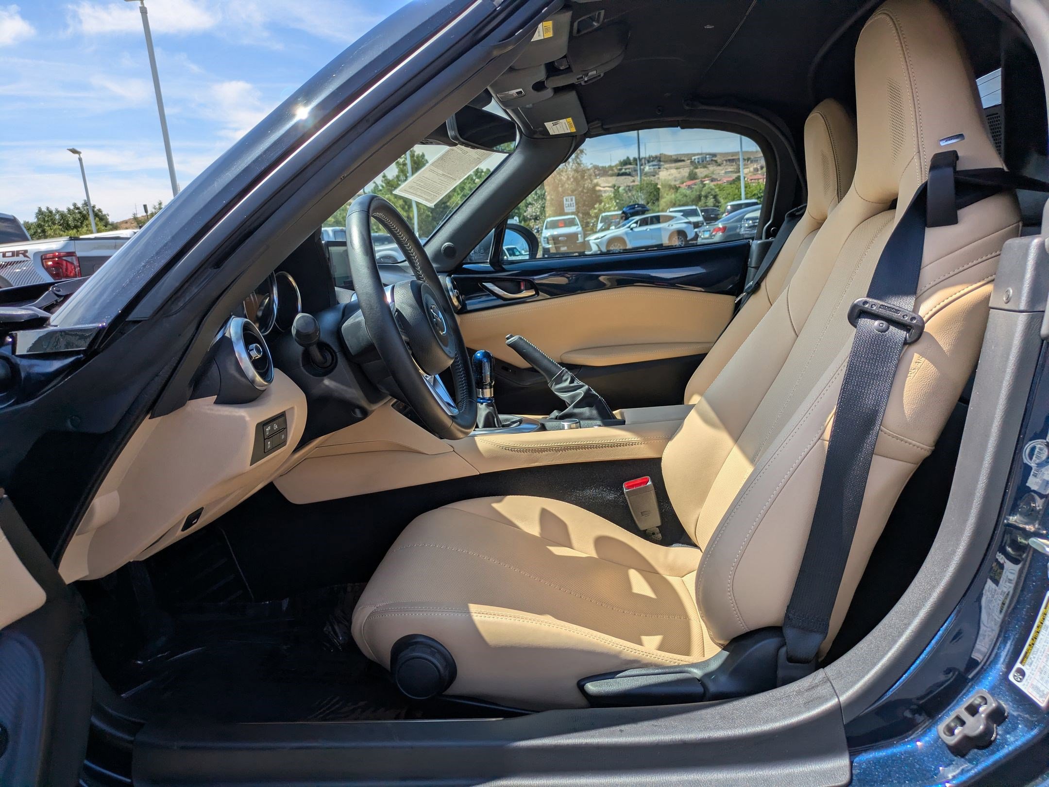 Used 2025 MAZDA MX-5 Miata Grand Touring RWD image 15