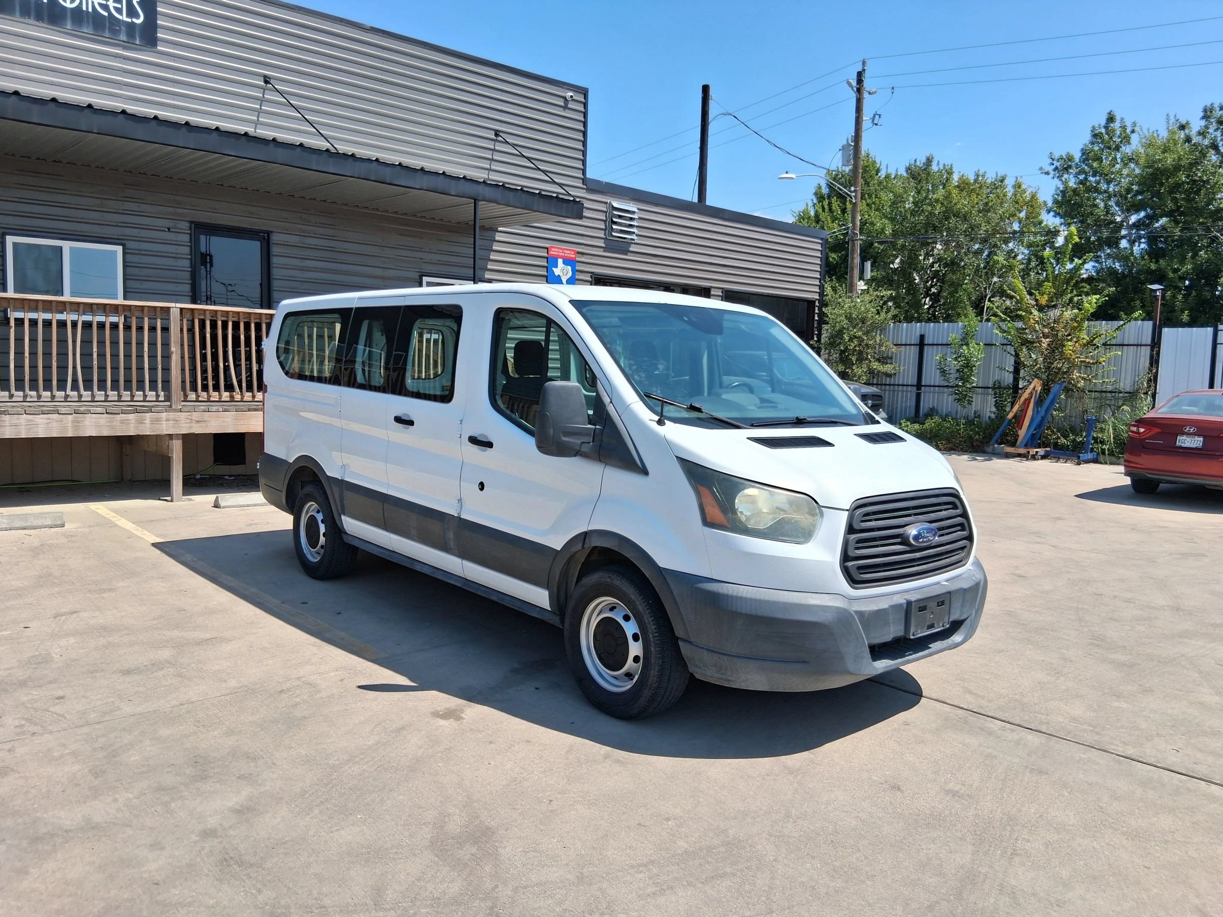 Used 2016 Ford Transit 150 130 Low Roof RWD image 11