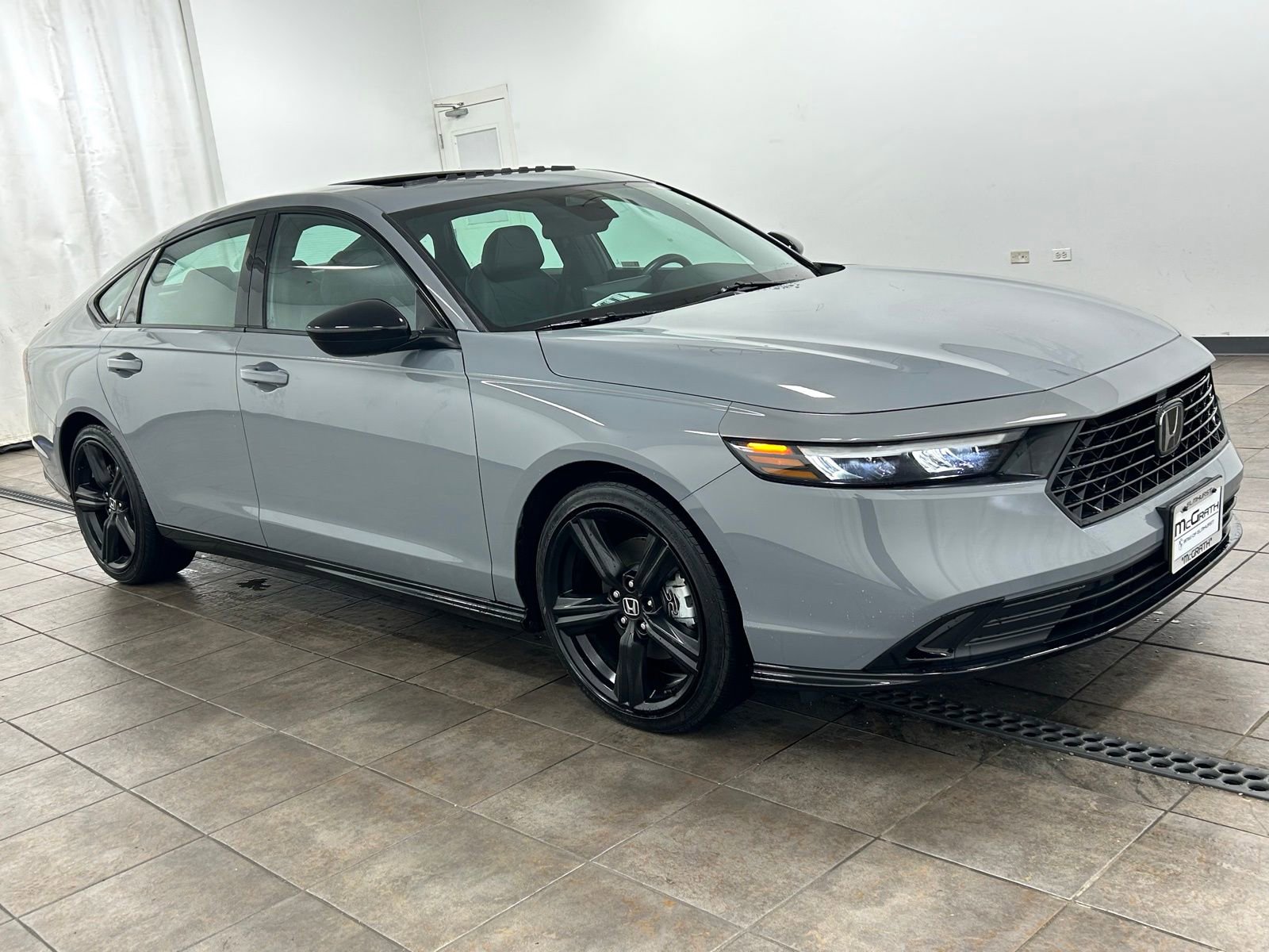 Used 2023 Honda Accord Sport image 6