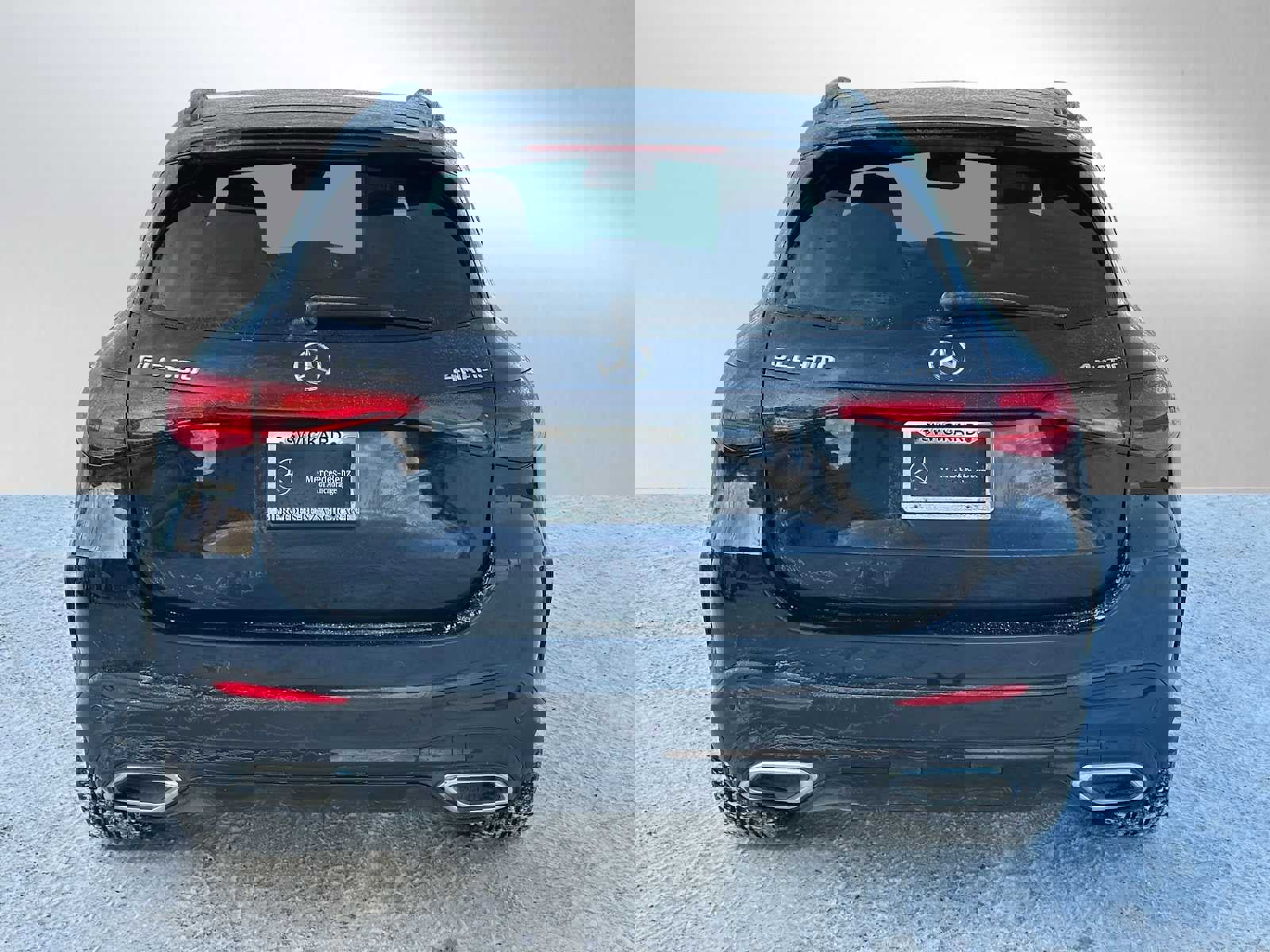 Used 2023 Mercedes-Benz GLC 300 4MATIC image 4