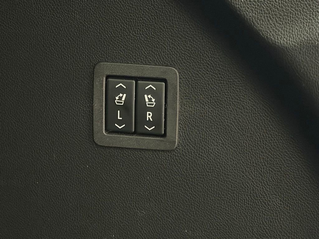 Certified 2022 Buick Enclave Avenir w/ Avenir Technology Package image 24