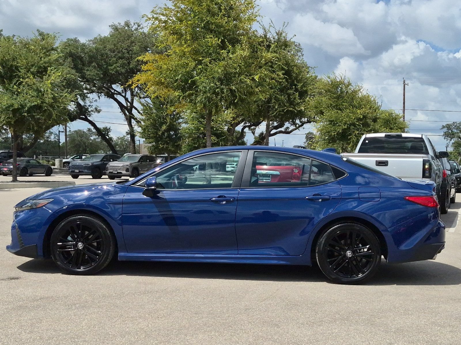 Certified 2025 Toyota Camry SE AWD/4WD image 2