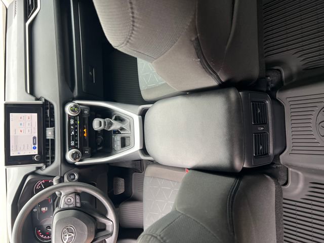 Used 2025 Toyota RAV4 XLE image 22