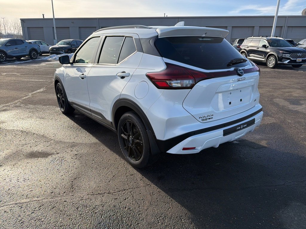 Used 2024 Nissan Kicks SR w/ SR Premium Package image 4