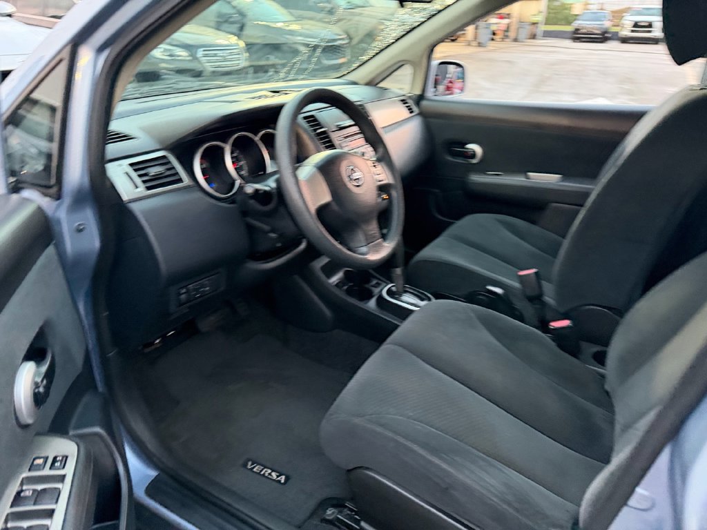 Used 2011 Nissan Versa 1.8 S w/ Plus Pkg FWD image 11