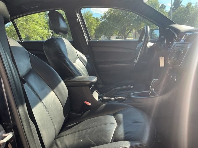 Used 2011 Chrysler 200 Limited FWD image 31