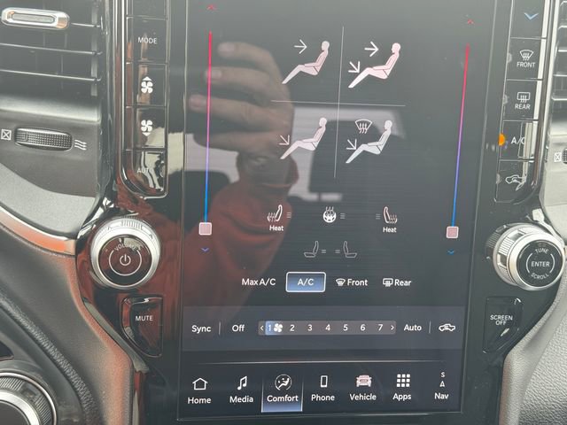 New 2026 RAM 1500 4x4 Crew Cab image 26