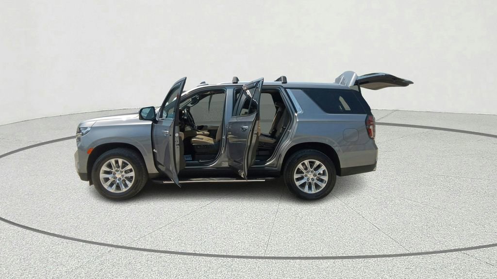 Used 2021 Chevrolet Tahoe Premier w/ Premium Package AWD/4WD image 11