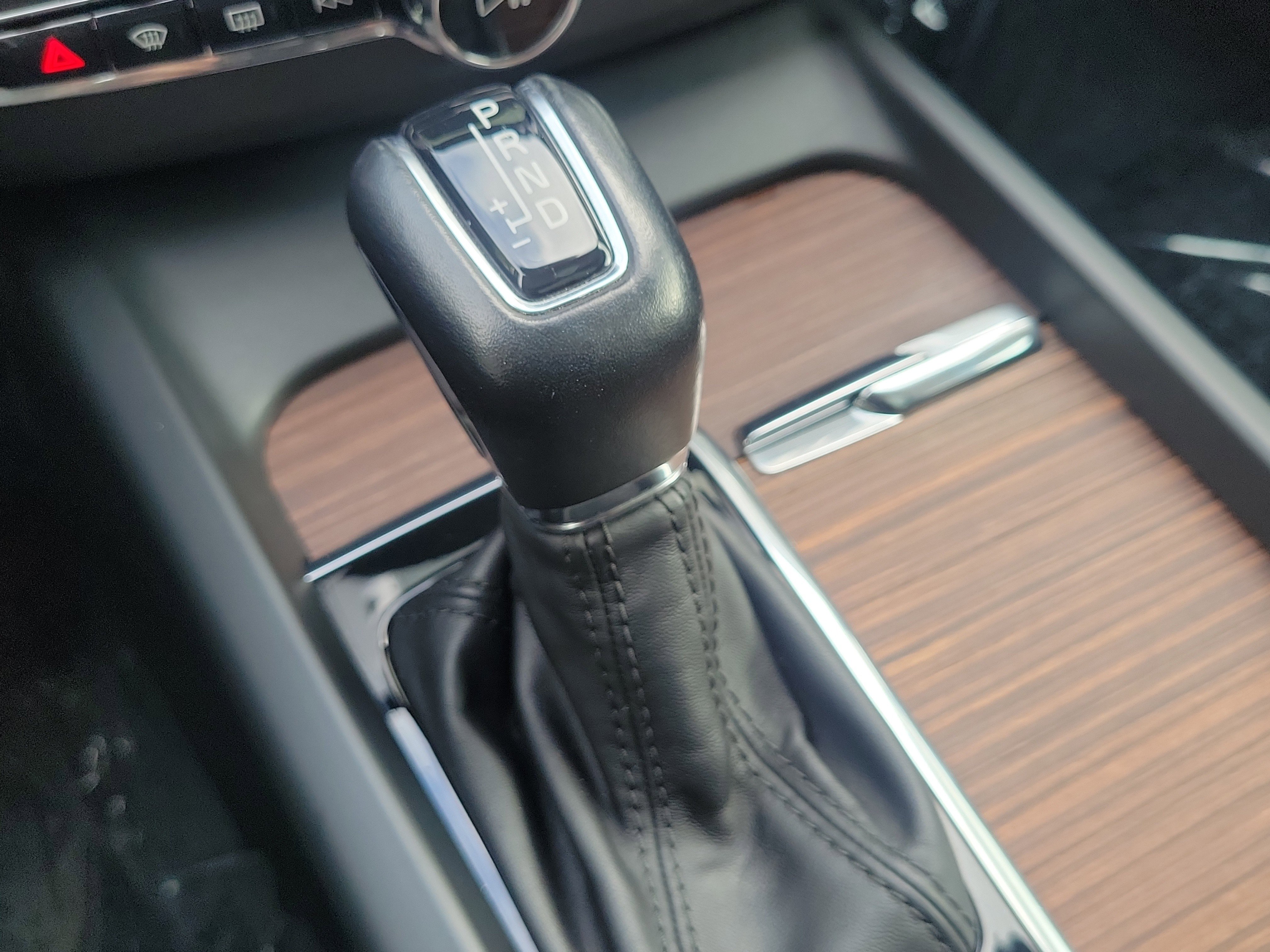 Used 2021 Volvo XC60 T5 Momentum image 34