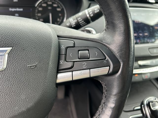 Used 2022 Cadillac XT4 Premium Luxury w/ Safety Alert Package AWD/4WD image 17
