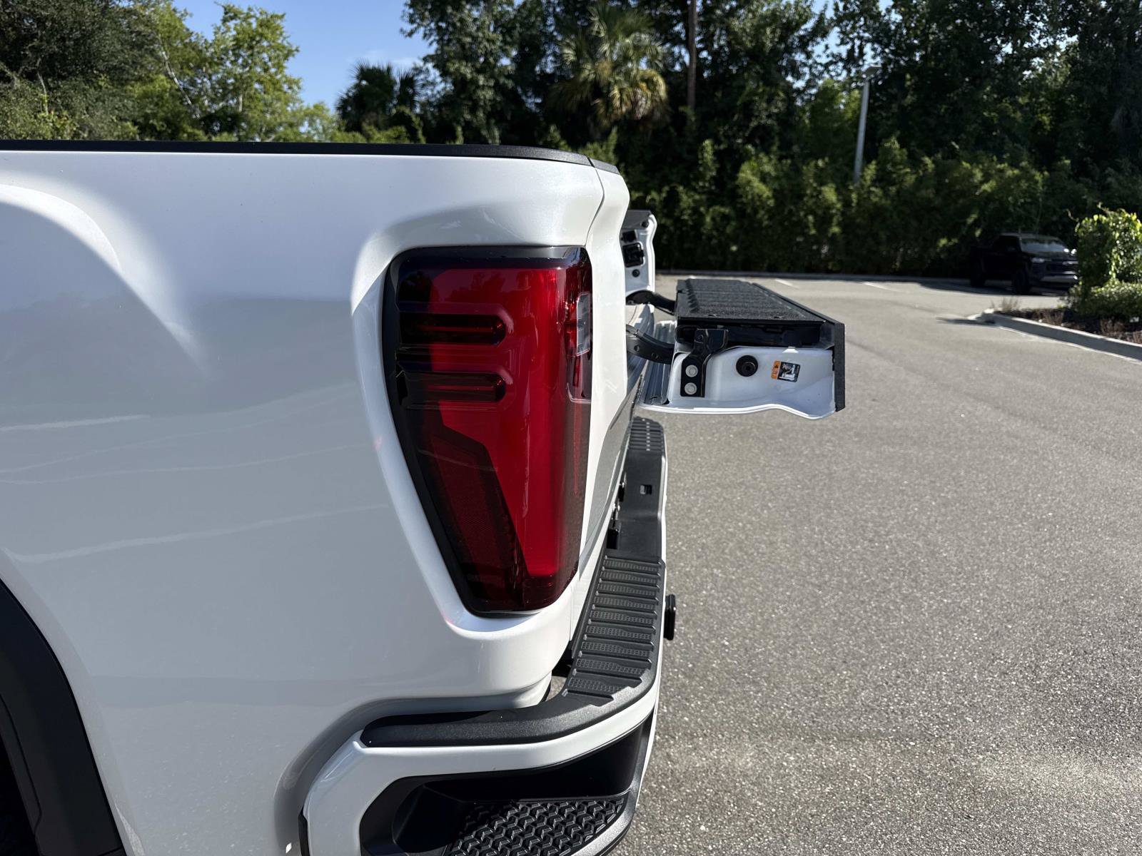 Used 2025 GMC Sierra 2500 Denali Ultimate AWD/4WD image 36