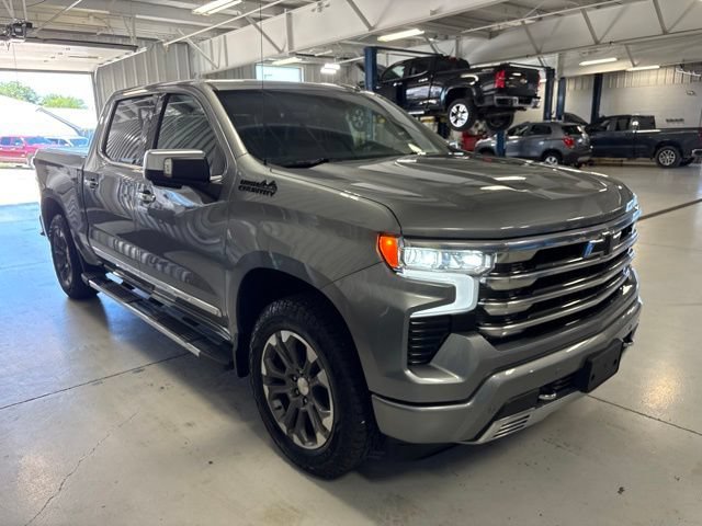 Used 2023 Chevrolet Silverado 1500 High Country w/ LPO, Dark Essentials Package AWD/4WD image 6